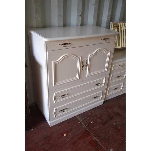 104 - Matching furniture suite including a Three drawer two door tall boy. W95cm D51cmH110cm plus a 9 draw... 