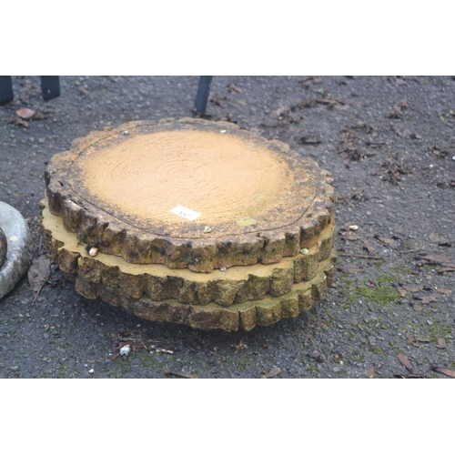 132 - 4x concrete stepping stones. D42cm