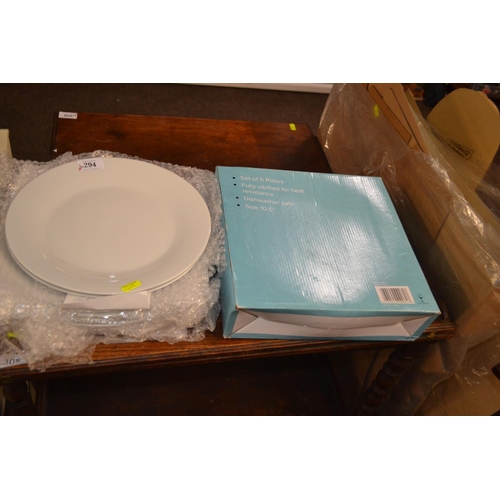 294 - 6 boxed dinner plates 