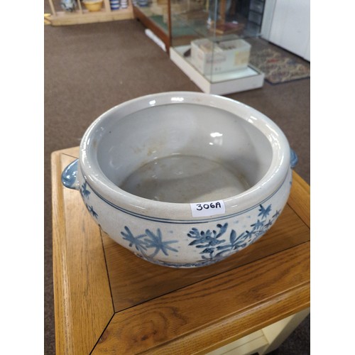 306A - Oriental large blue & white planter, width 39cm