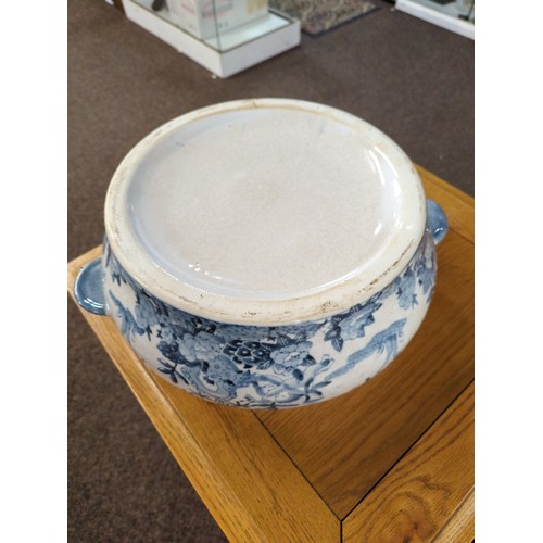 306A - Oriental large blue & white planter, width 39cm