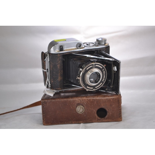 359 - Ensign 220 Auto-Range (k9006) with Prontor II lens 120 film folding camera, with leather case (strap... 