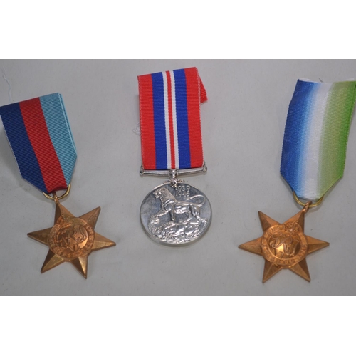 381 - 1939-1945 War medal with Atlantic Star and 1939-45 Star Medal