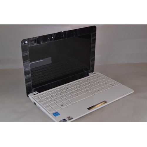 424 - Asus Eee PC 1005HAG/1005HG0 in box, white, unused in box