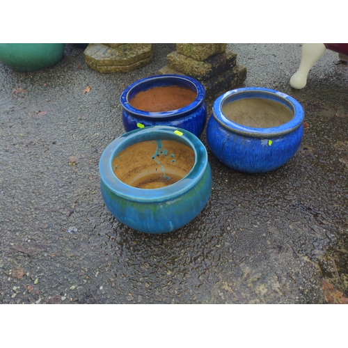 13 - 3 glazed planters. D27cm H18cm