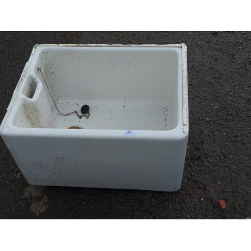 17 - Belfast style sink. W60cm D46cm H32cm