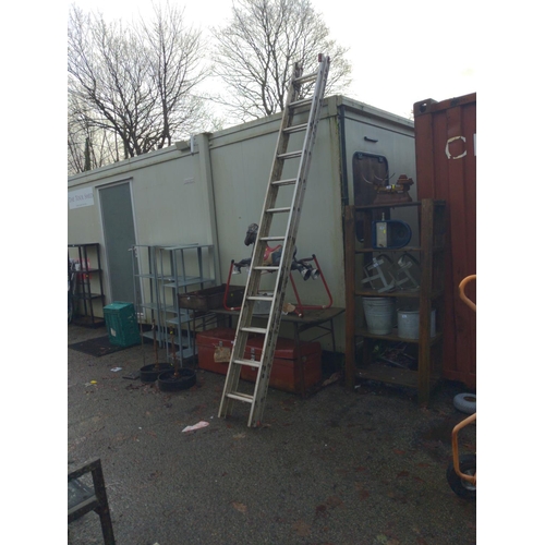 20 - Aluminium double extension ladder. 3.5m.