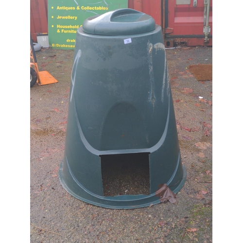 23 - Garden composter. Missing front access door.