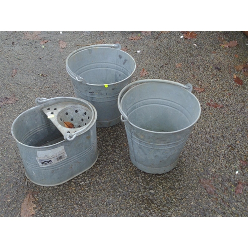 29 - Galvanised mop bucket & 2 buckets