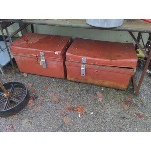 32 - 2 vintage metal travel cases