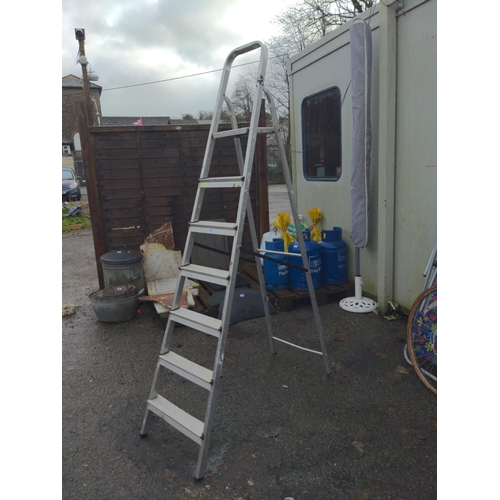 39 - 6 step aluminium stepladder