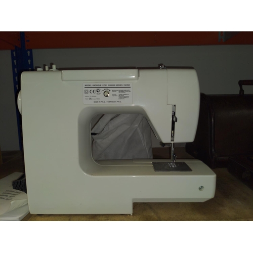 93 - Toyota RS2000 sewing machine