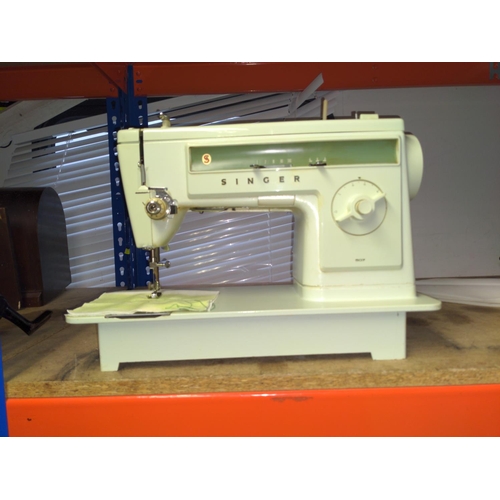 96 - Vintage Singer model 507 sewing machine. with zigzag & 3 pos needle.