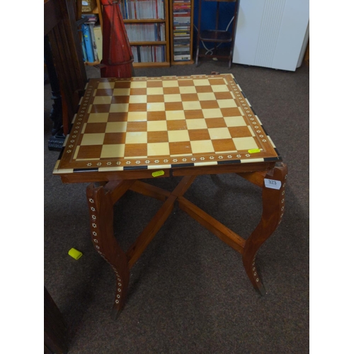 323 - Inlaid folding chess table/board  W 46.5 x 46.5 CM h 48 cm