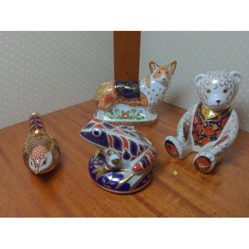 439 - Royal Crown Derby, Ltd ed, Royal Windsor Corgi plus, frog birg and teddy bear.