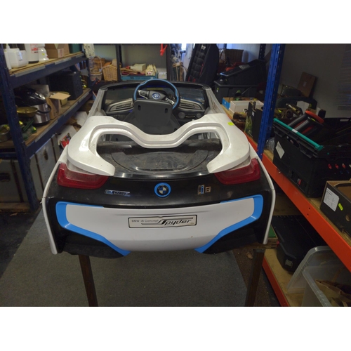 1 - Smyths toys battery operated BMW i8 concept, Child's ride-on car. Tested in working order.