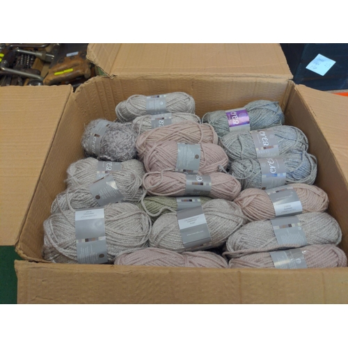 57 - 91 mixed acrylic yarn balls, 25g, mixed blues & greys