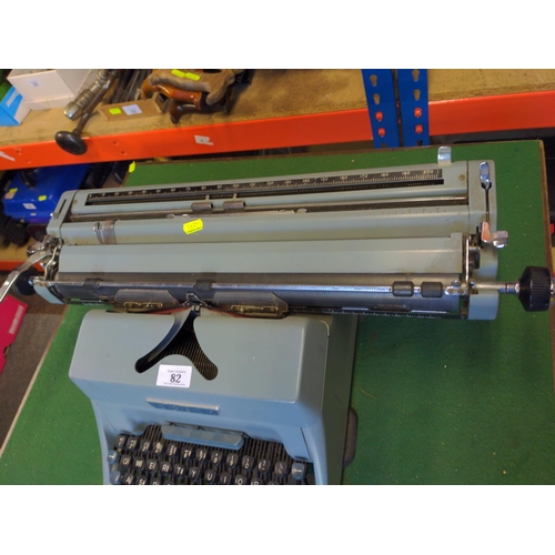 82 - Imperial 70 typewriter