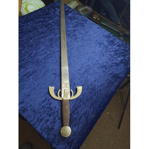 352 - Celtic style sword, overall length 101cm