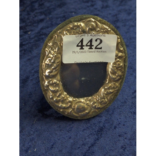 442 - HM silver small oval photo frame, nail buffer & matchbox case