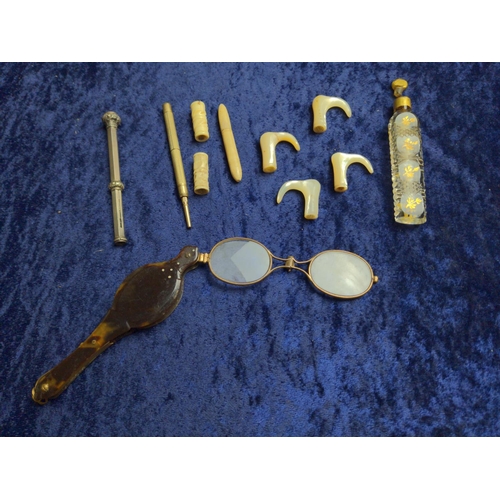 460 - Mixed collectables including folding lorgnette spectacles, two propelling pencils, glass scent bottl... 