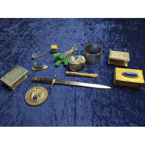 462 - Assorted collectables including: three matchbox cases, three trinket boxes, cheroot, letter opener, ... 