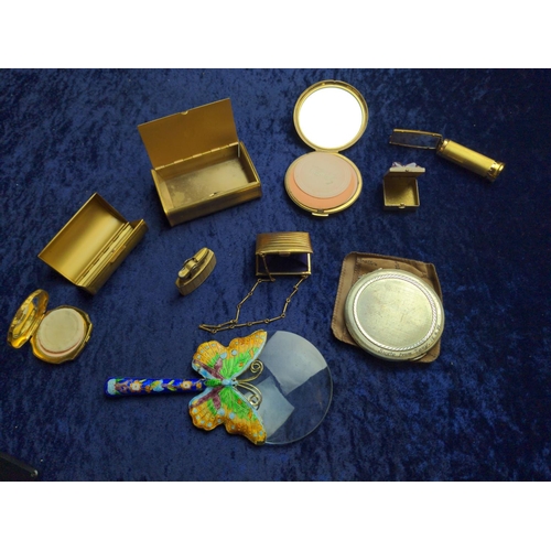 463 - Three compacts, lipstick holder, three boxes, one with matching Ronson lighter, a purse & an ena... 