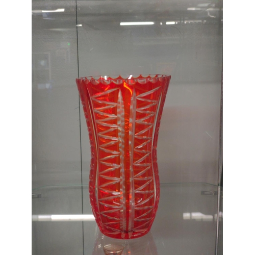 516 - Red cut glass art vase H21 Dia 12cm