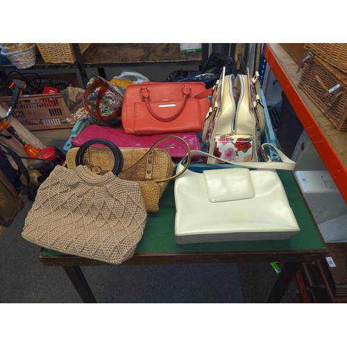 123 - Various ladies handbags & purses