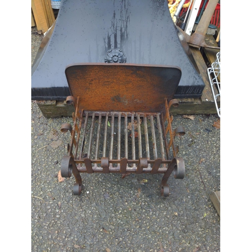 139 - Fireplace hood together with cast iron fire basket