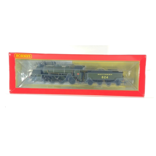 159 - SR S15 Class 824, DCC ready. Manufactured by Hornby. Makers Catalogue no R3327