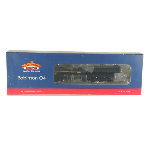 28 - Robinson 04 no.63601 BR Black Late Crest. Manufactured by Bachmann. Makers Catalogue no 31-001