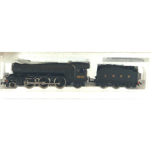 39 - V2 3650 LNER Wartime Black. Manufactured by Bachmann. Makers Catalogue no 31-556