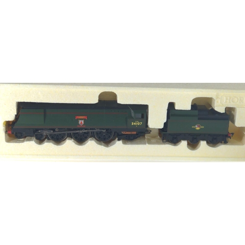 409 - BR 4-6-2 West Country Class 34107 Blandford Forum, DCC ready. Manufactured by Hornby. Makers Catalog... 