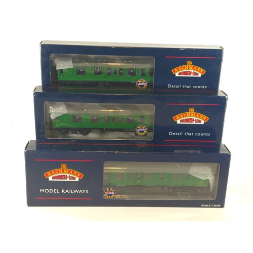 43 - 4 Coaches SR Green BR Mk1 39-028A corridor, 39-128A Composite, 39-078B Brake, 39-128 Composite . Man... 