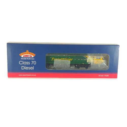 54 - Class 70 Diesel 70006 Freightliner, DCC ready. Manufactured by Bachmann. Makers Catalogue no 31-585