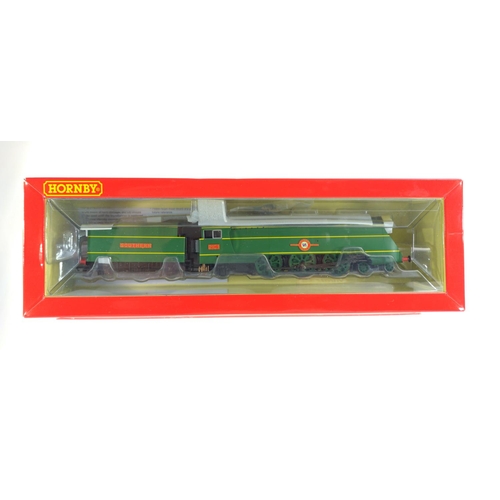 201 - SR 4-6-2 (Original) Merchant Navy Class Channel Packet 21C3, DCC ready. Manufactured by Hornby. Make... 