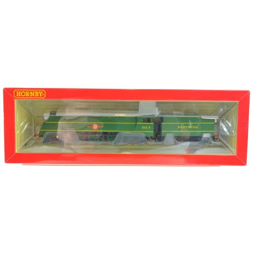 188 - SR 4-6-2 (Original) Merchant Navy Class Royal Mail 21C3, DCC ready. Manufactured by Hornby. Makers C... 