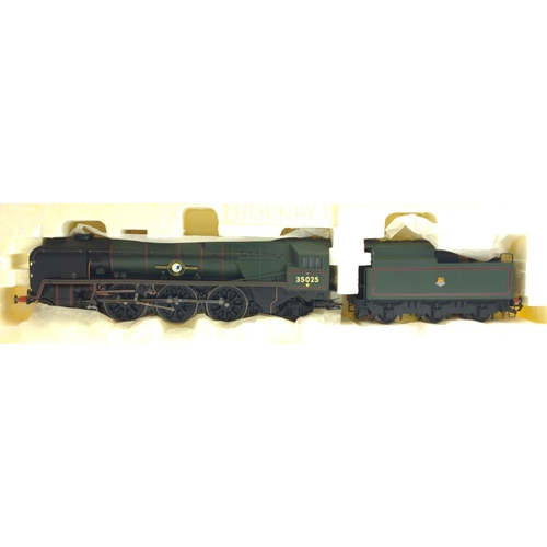 421 - BR 4-6-2 Merchant Navy Class Brocklebank Line, DCC ready. Manufactured by Hornby. Makers Catalogue n... 