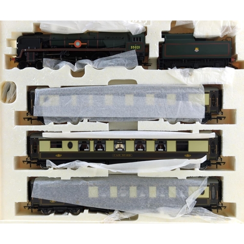 305 - Bournemouth Belle Train Pack. Manufactured by Hornby. Makers Catalogue no R2300