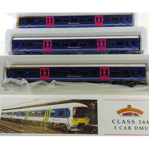 75 - 166 Turbo 3 Car DMU First Great Western 2006 Livery. Manufactured by Bachmann. Makers Catalogue no 3... 