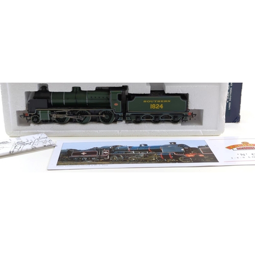 98 - N Class 1824 Lined Southern Green. Manufactured by Bachmann. Makers Catalogue no 32-153