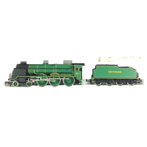 100 - Lord Nelson 864 Sir Martin Frobisher Malachite Green. Manufactured by Bachmann. Makers Catalogue no ... 