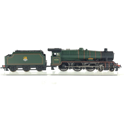 452 - Ltd Edition 619 of 1000 Trafalgar 45682 in BR Green in wooden presentation box. Manufactured by Bach... 