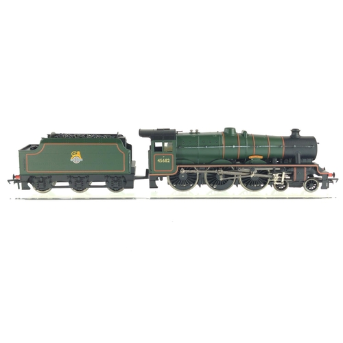 453 - Ltd Edition 806 of 1000 Trafalgar 45682 in BR Green in wooden presentation box. Manufactured by Bach... 