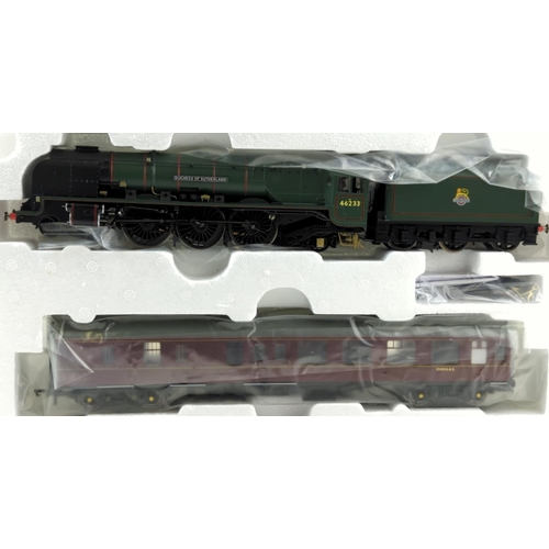 324 - Duchess of Sutherland & Support Coach, DCC ready. Manufactured by Hornby. Makers Catalogue no R3... 