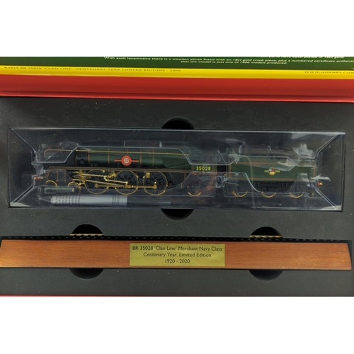 329 - Centenary Year Ltd Edition 100 of 1000 BR 35028 Clan Line, DCC ready. Manufactured by Hornby. Makers... 