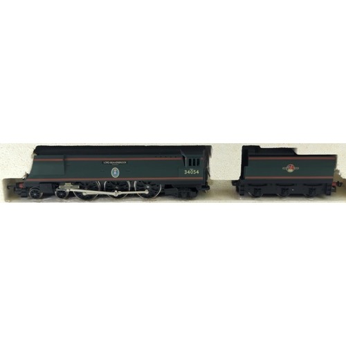 624 - BR 4-6-2 Locomotive Battle of Britain Class Lord Beaverbrook. Manufactured by Hornby. Makers Catalog... 