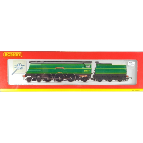 606 - BR 4-6-2 West Country Class Clovelly. Manufactured by Hornby. Makers Catalogue No R2315