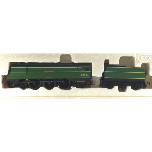 606 - BR 4-6-2 West Country Class Clovelly. Manufactured by Hornby. Makers Catalogue No R2315